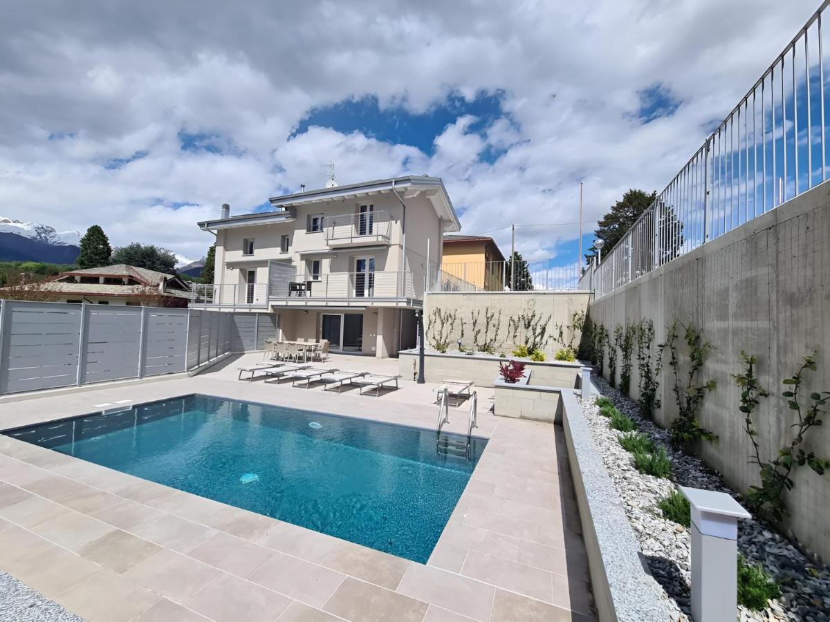 Villa Claudia With Private Pool Colico Exteriér fotografie