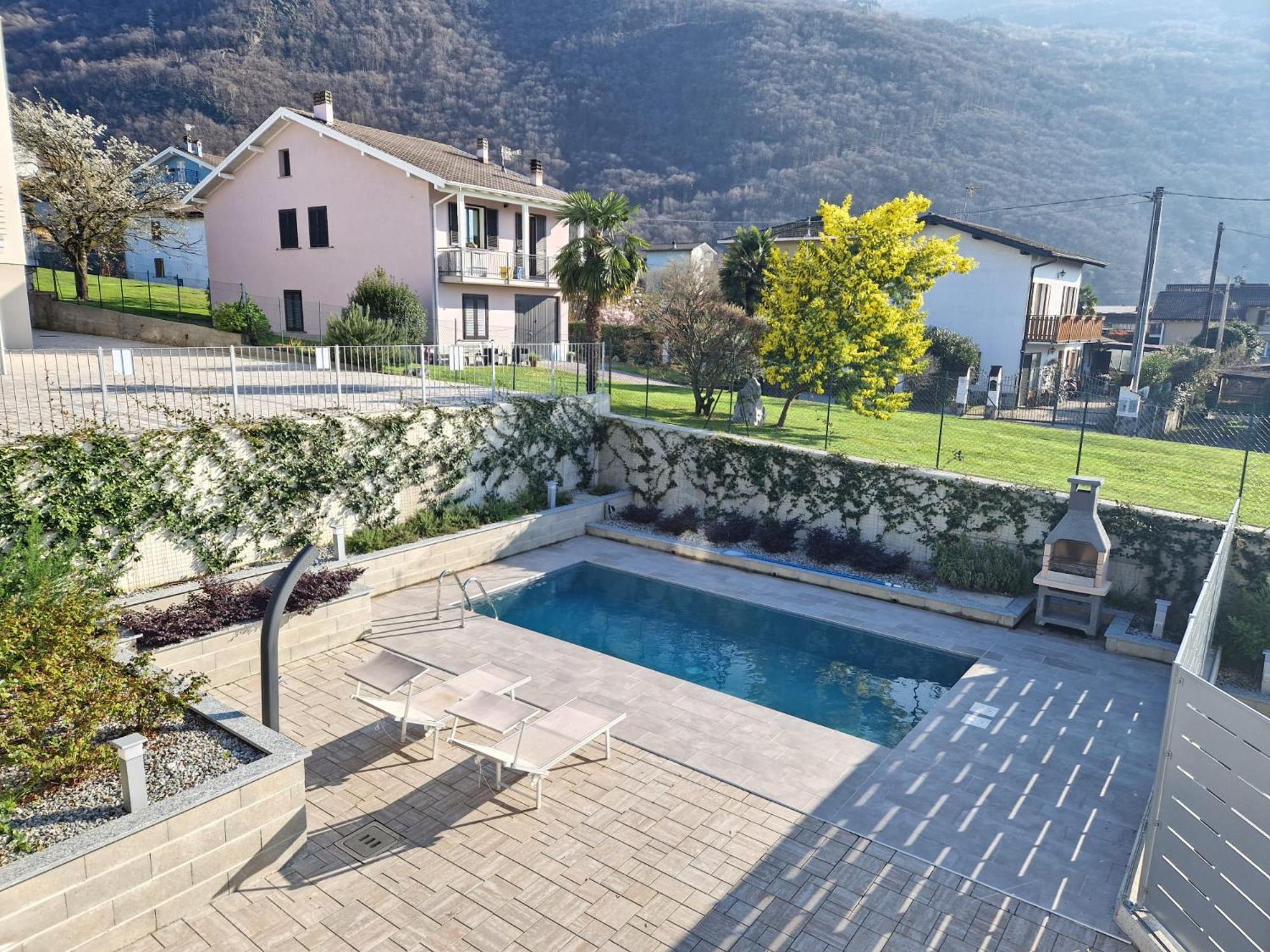 Villa Claudia With Private Pool Colico Exteriér fotografie